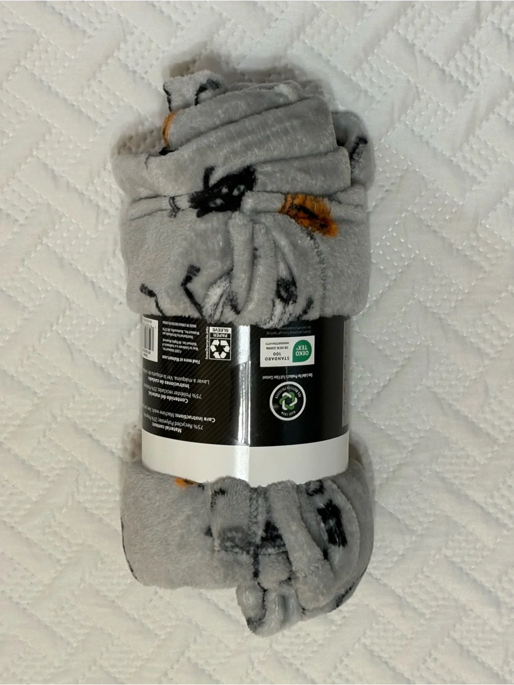 Halloween Plush Throw Blanket 50” x 60” Gray Skeleton Pumpkin Ghost NWT